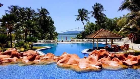 The Orient Star Resort Lumut Eksteriør billede