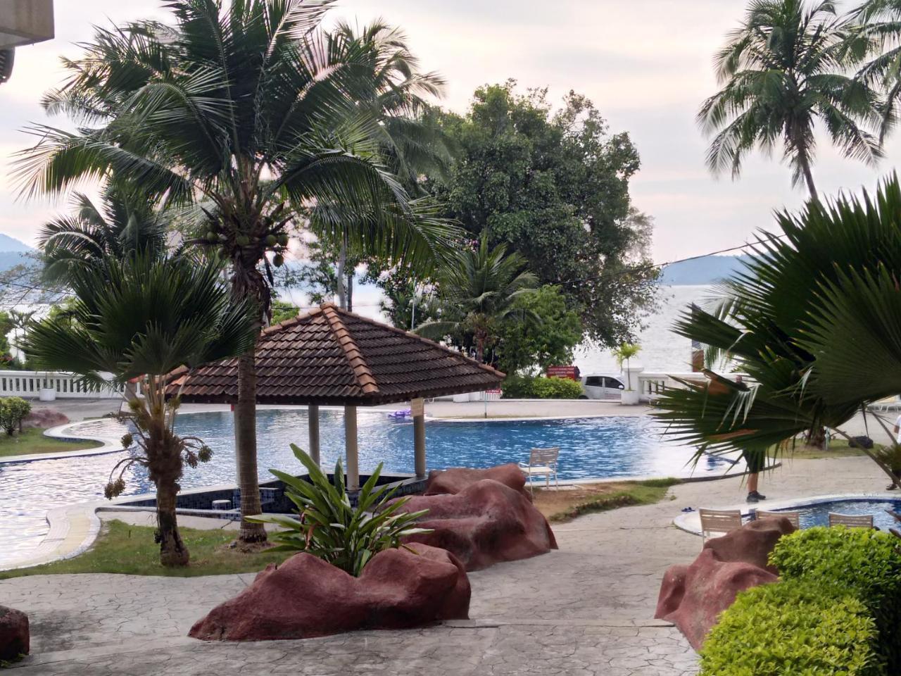 The Orient Star Resort Lumut Eksteriør billede