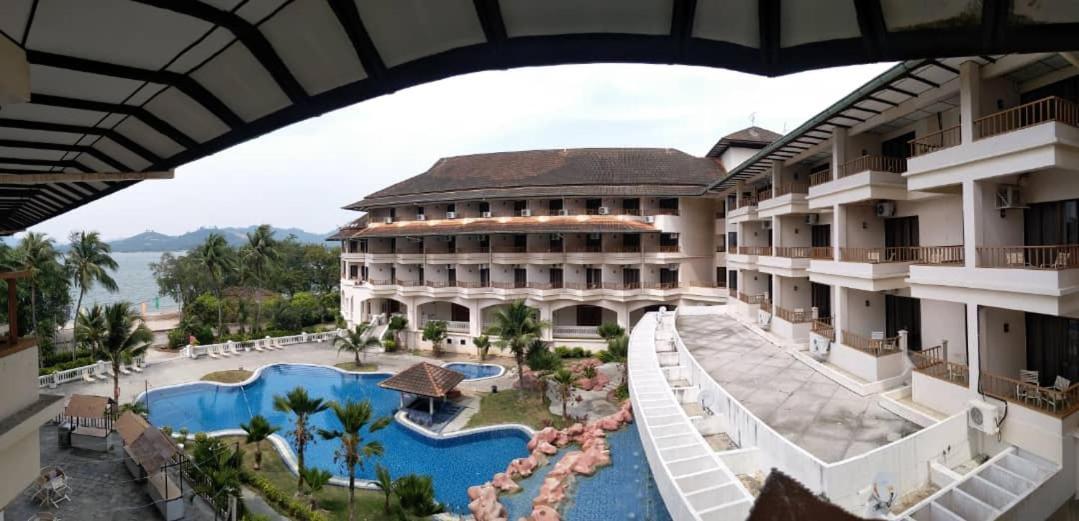 The Orient Star Resort Lumut Eksteriør billede