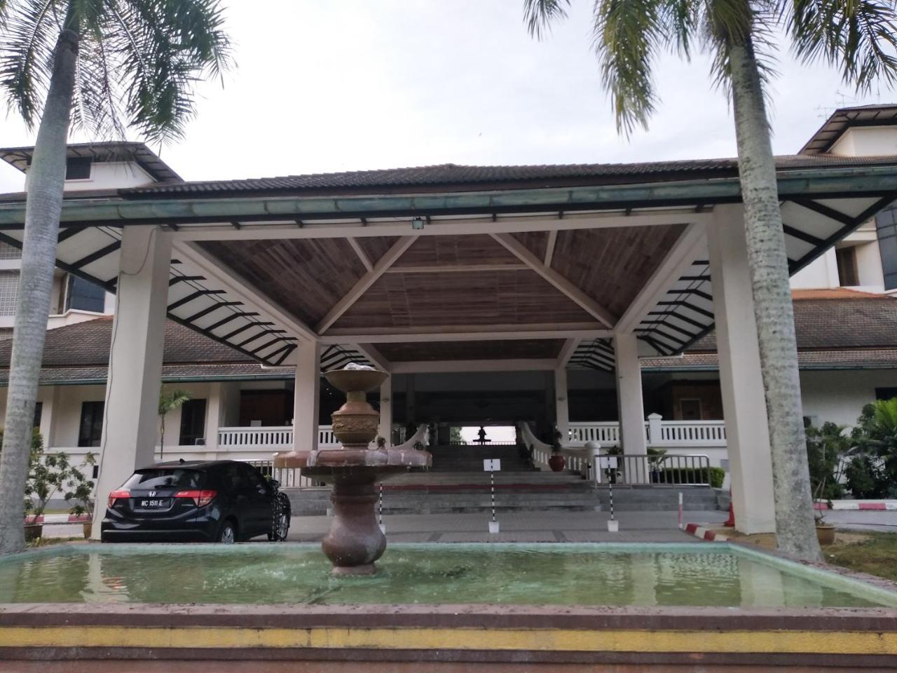 The Orient Star Resort Lumut Eksteriør billede